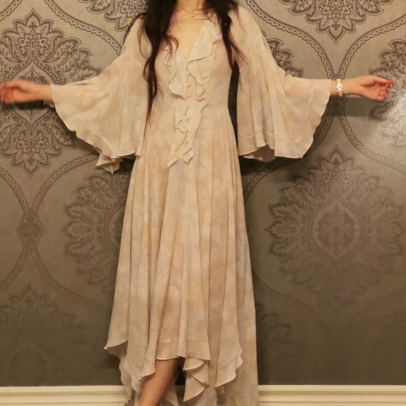 NWOT BCBG MaxAzria silk blend dress - Picture 2 of 13